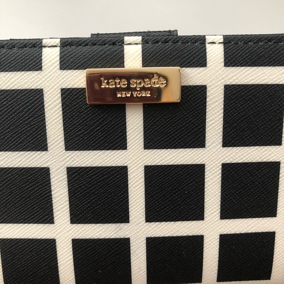 Kate Spade Wallet - Picture 4 of 4